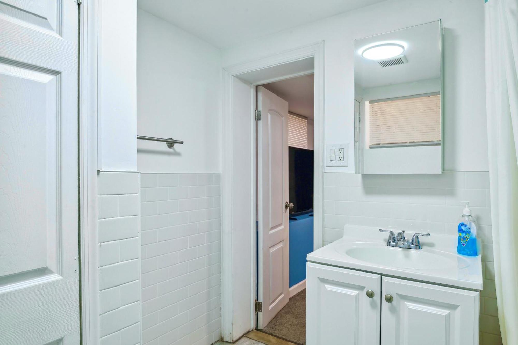 ניו יורק 2 Bedroom Cozy Gem Manhattan Beach מראה חיצוני תמונה